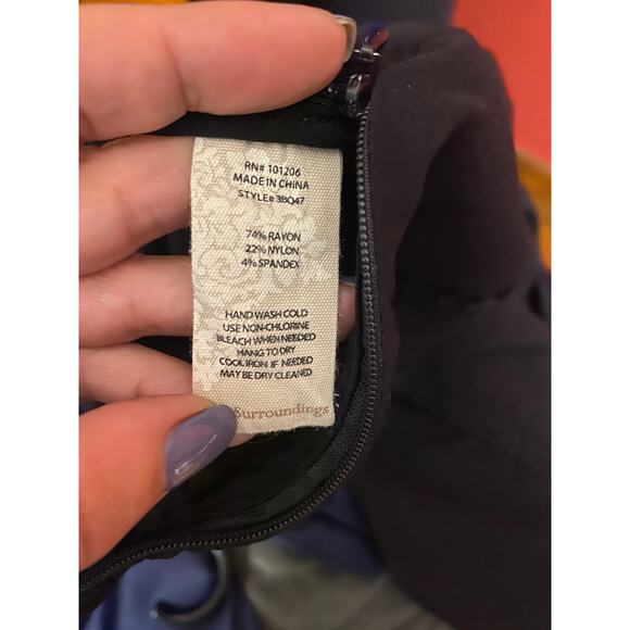 Soft Surroundings Black Ruffled Seam Side Zip Career Ankle Pants Women Sz MP - Picture 5 of 9